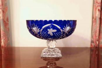 Broušená křišťálová mísa na noze. Bohemia Crystal Broušená křišťálová mísa na noze. Bohemia Crystal