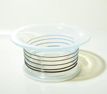 Eva Švestková: Miska s nitkováním Eva Švestková: Miska s nitkováním